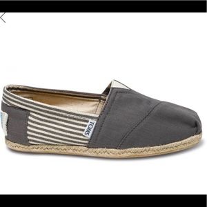 Toms Classic Slip Ons